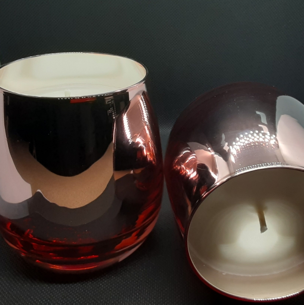Cuddle With Me Candle - Picture 2 of 2